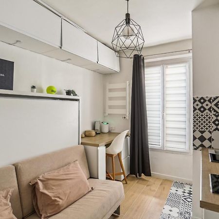 Small Comfortable Studio Near Eiffel Tower Париж Екстериор снимка
