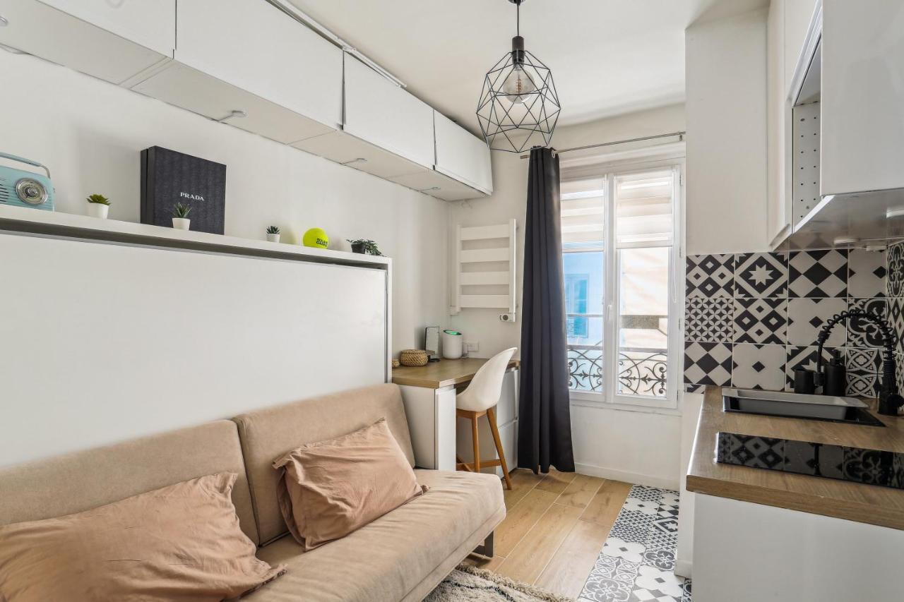 Small Comfortable Studio Near Eiffel Tower Париж Екстериор снимка
